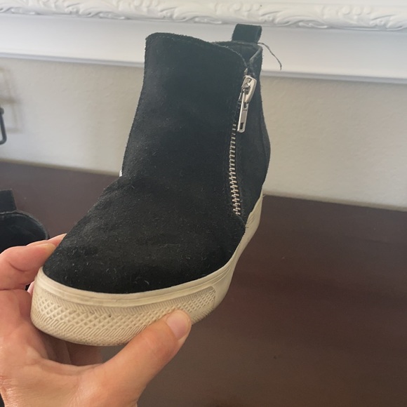 Steve Madden zippered wedge sneakers - Picture 4 of 7